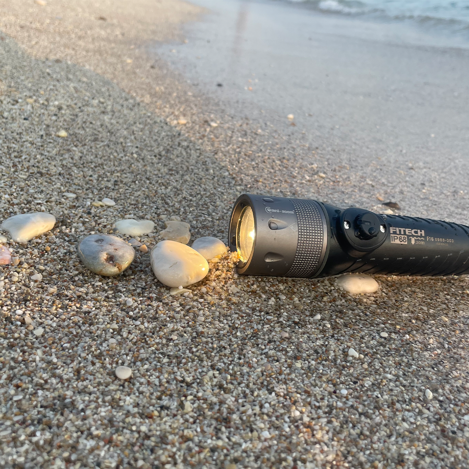F16 Aqua All-in-One fill light outdoor torch