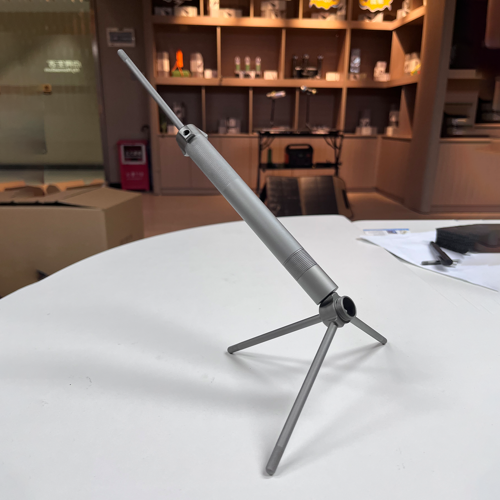 T21 Kids Puzzle Tripod with 360º swivel UNC1/4-20 connector.